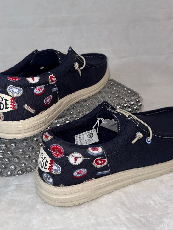 Hey Dude Wally Navy Canvas Slip-Ons with Cream Laces 11M Style NWT